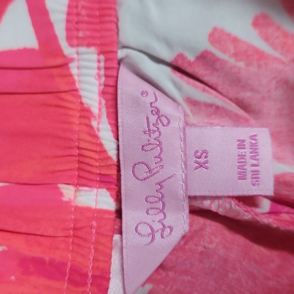 Lilly Pulitzer Vibrant Pink and Blue Women's Shorts 2 for 1 Dahlia EUC - Picture 3 of 5